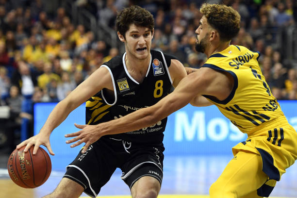 与媒体的广 与媒体的广